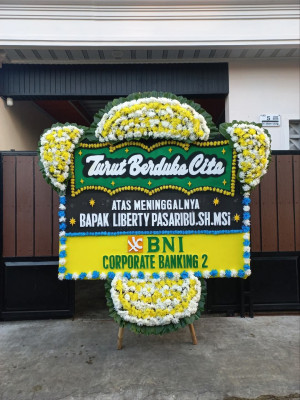 Papan Bunga Duka di Baktiya Barat