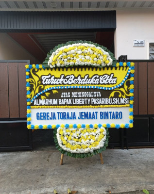 Papan Bunga Duka di Baktiya Barat